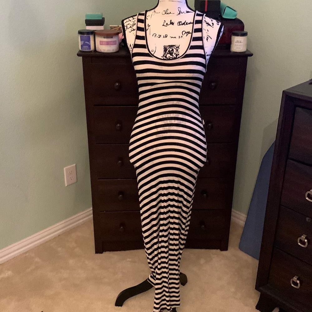 Sleeveless Maxi Black and White Stripe Dress
